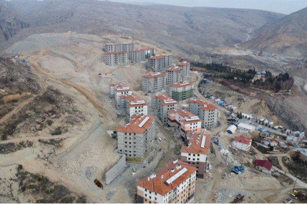 malatya-i-li-darende-i-lcesi-hacidervis-mahallesi-339-adet-konut-3-kd-i-nsaati-i-le-altyapi-ve-cevre-duzenlemesi-i-si